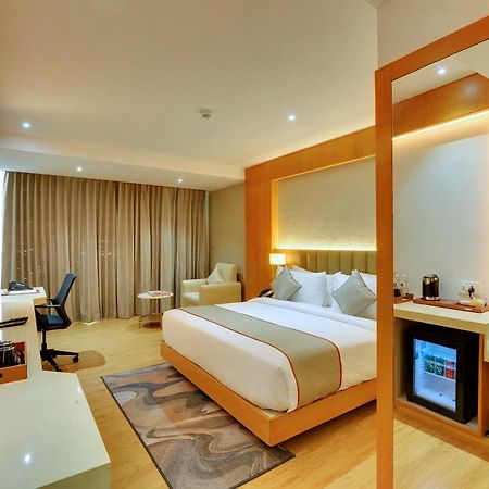 Clarion Hotel Bangalore Yesvantpur ภายนอก รูปภาพ