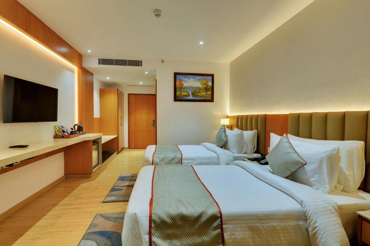 Clarion Hotel Bangalore Yesvantpur ภายนอก รูปภาพ