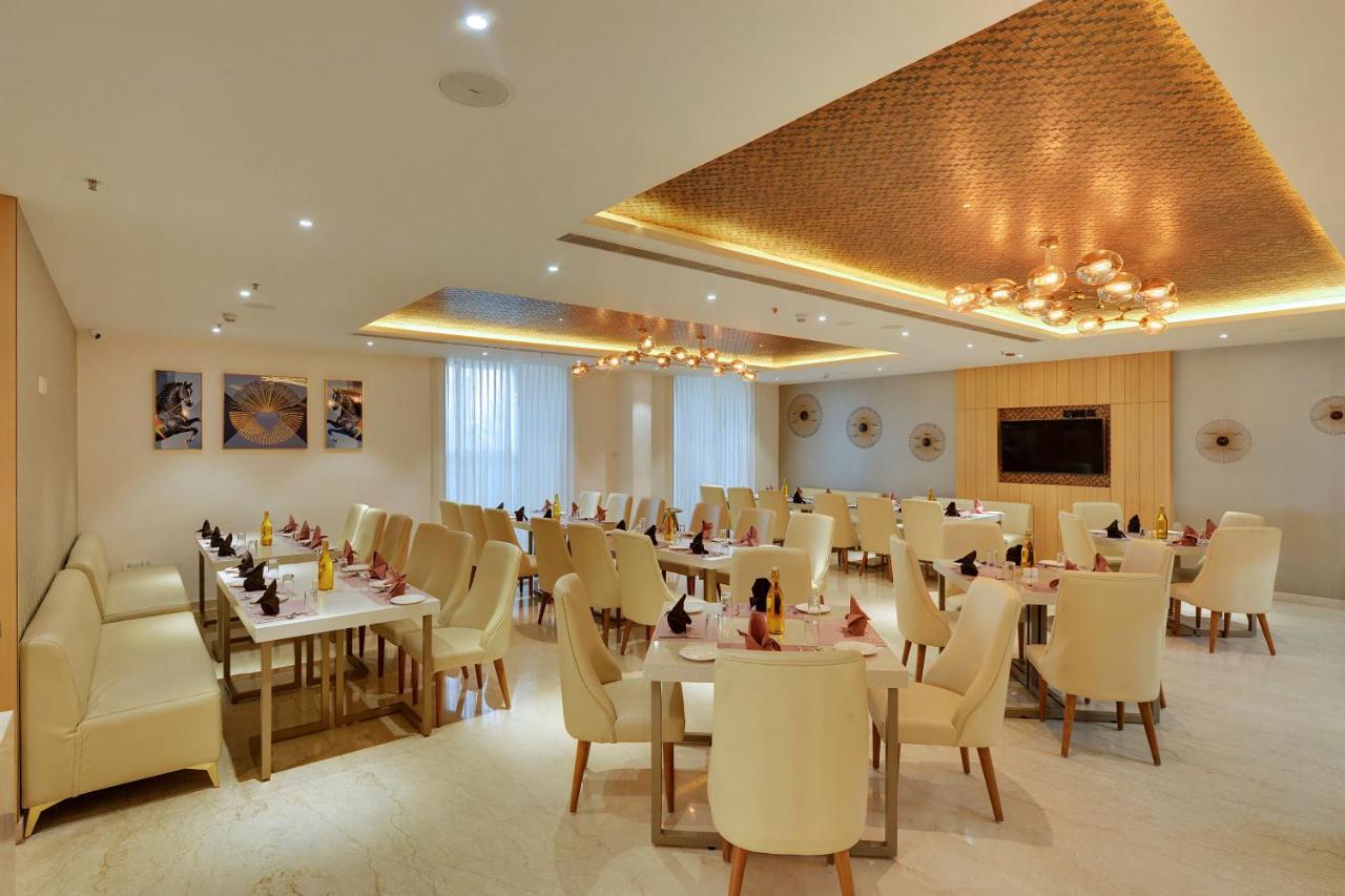 Clarion Hotel Bangalore Yesvantpur ภายนอก รูปภาพ