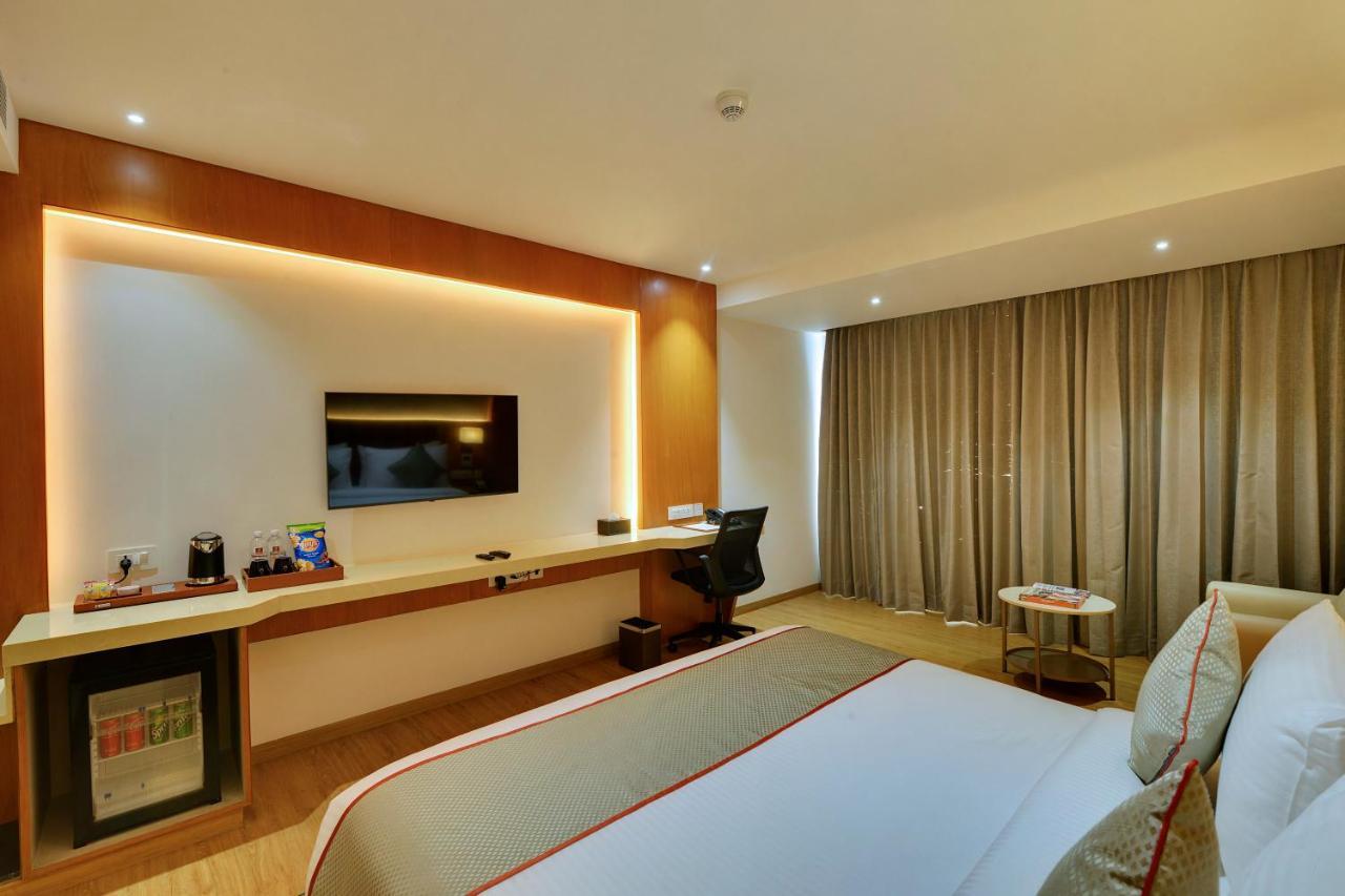 Clarion Hotel Bangalore Yesvantpur ภายนอก รูปภาพ