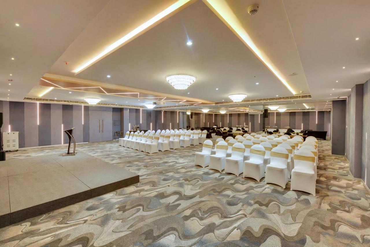 Clarion Hotel Bangalore Yesvantpur ภายนอก รูปภาพ