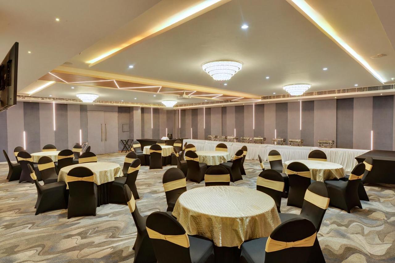 Clarion Hotel Bangalore Yesvantpur ภายนอก รูปภาพ