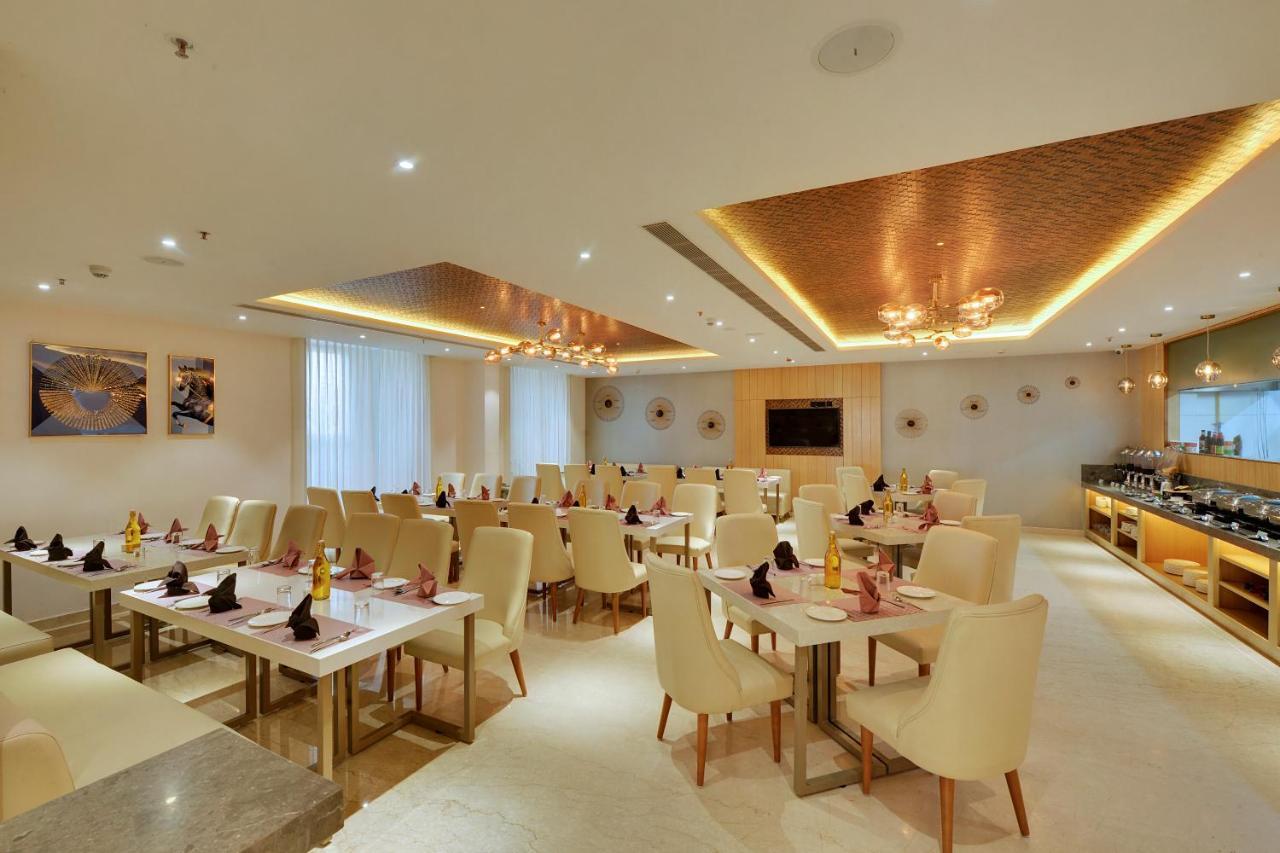 Clarion Hotel Bangalore Yesvantpur ภายนอก รูปภาพ
