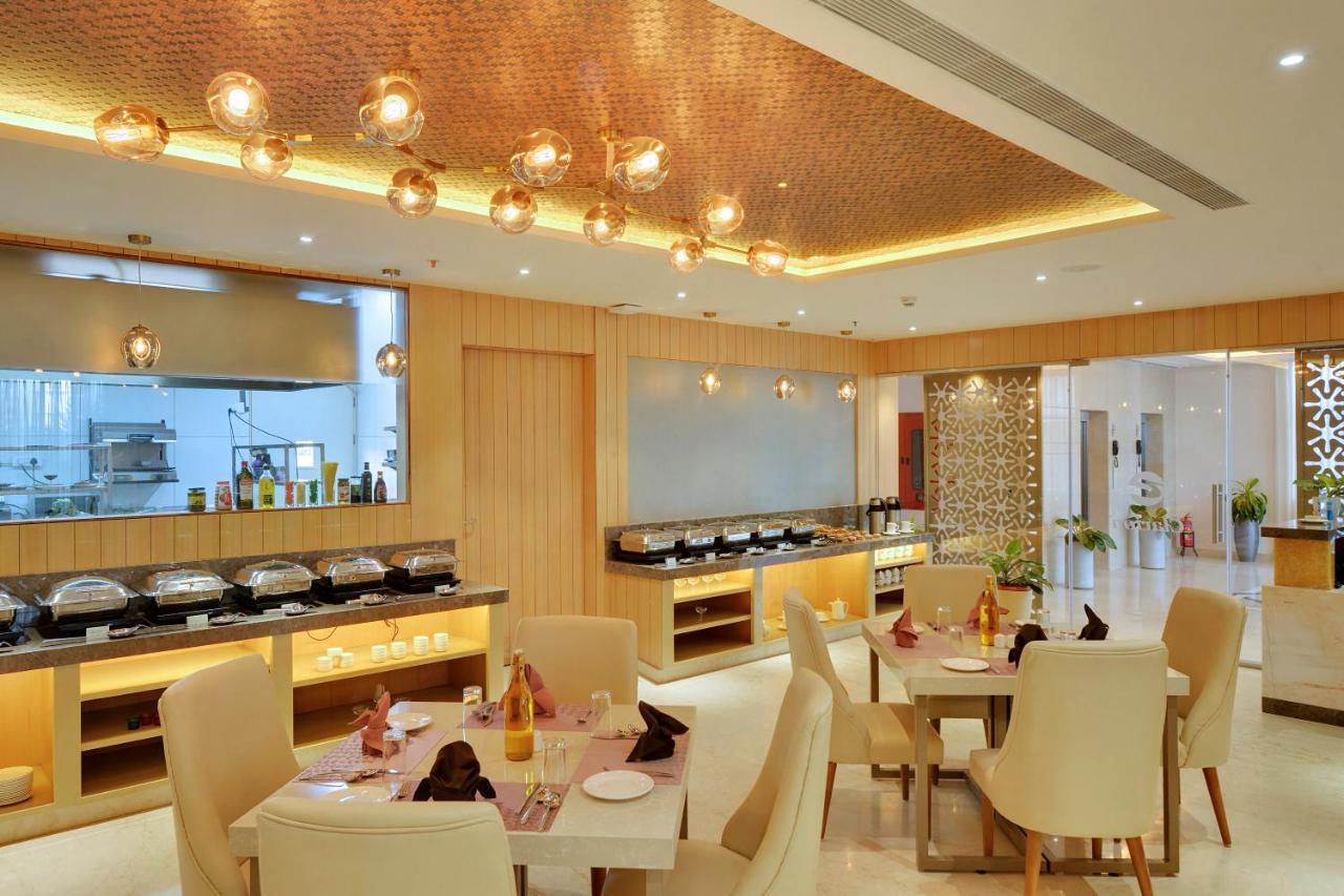 Clarion Hotel Bangalore Yesvantpur ภายนอก รูปภาพ