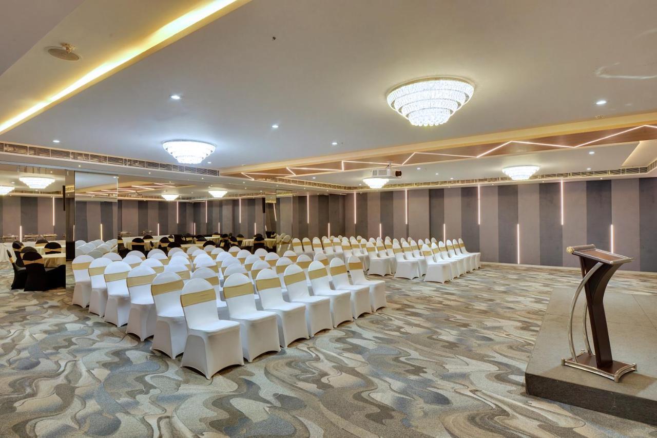Clarion Hotel Bangalore Yesvantpur ภายนอก รูปภาพ