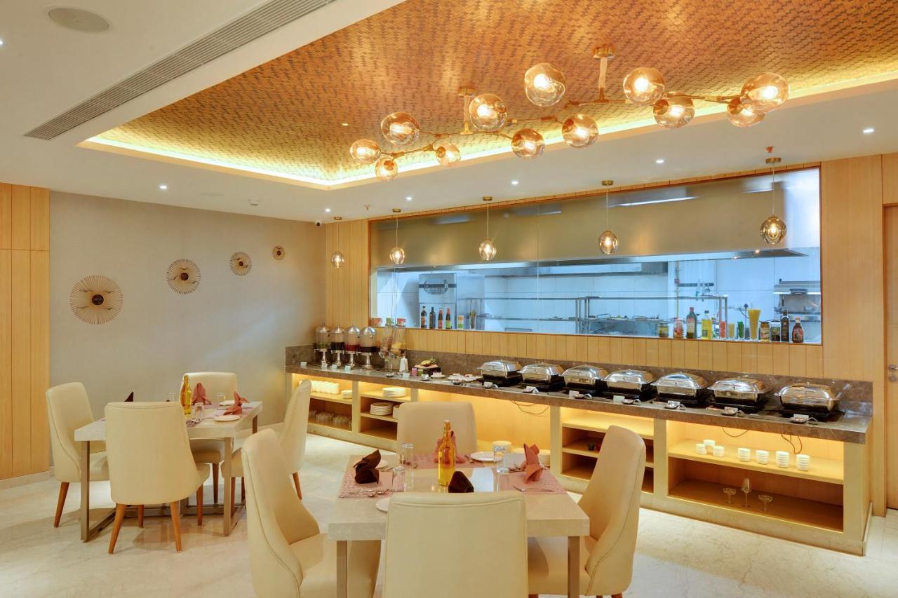 Clarion Hotel Bangalore Yesvantpur ภายนอก รูปภาพ