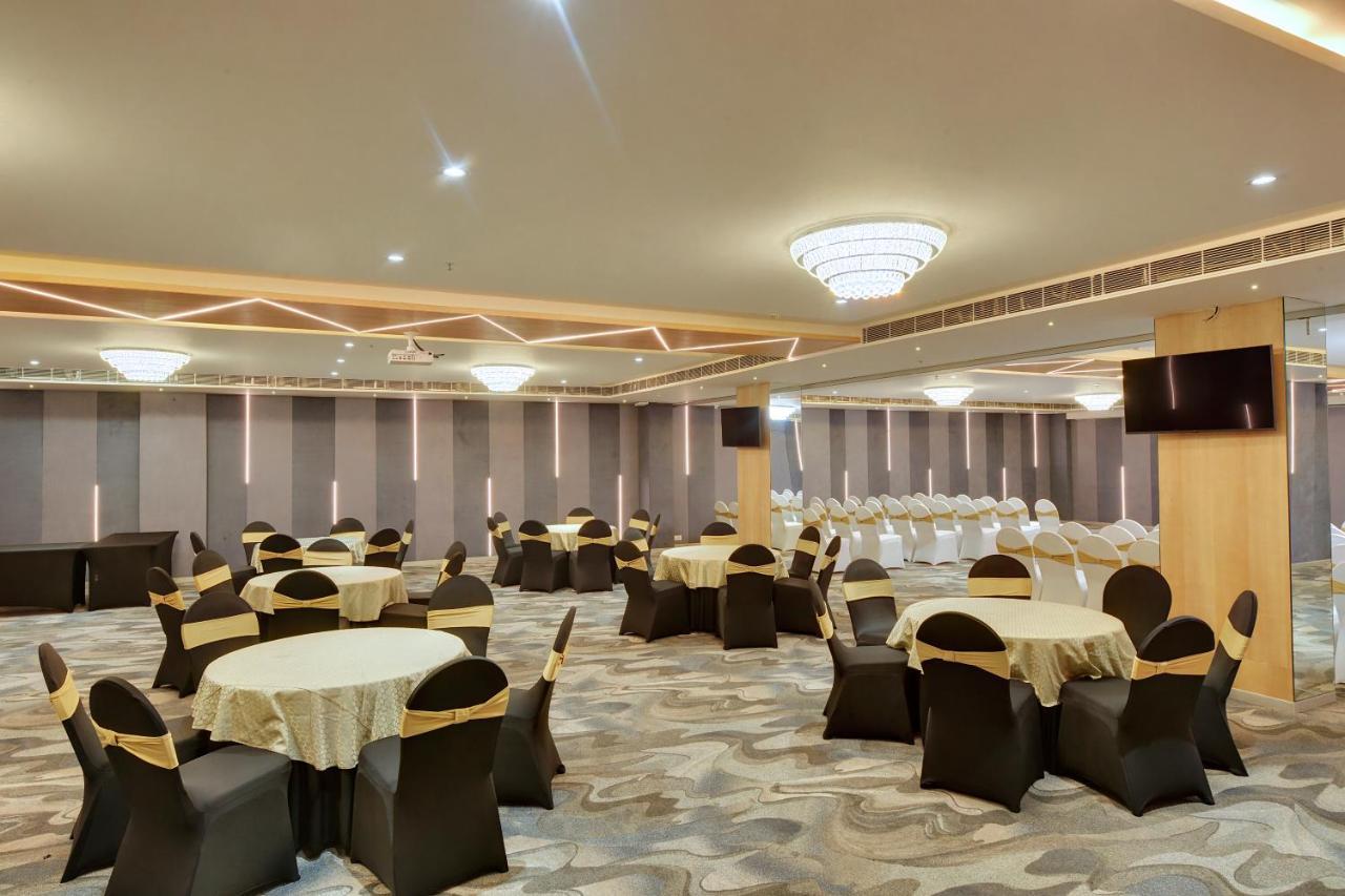 Clarion Hotel Bangalore Yesvantpur ภายนอก รูปภาพ